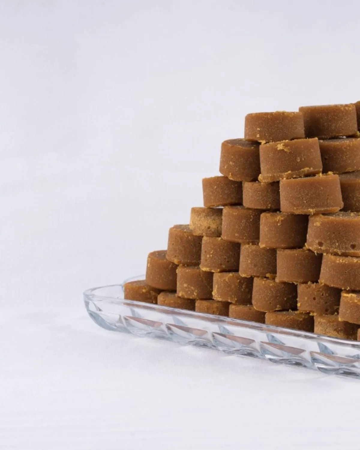 Additional photograph of Coconut sugar cubes: packaging or the sugar itself
